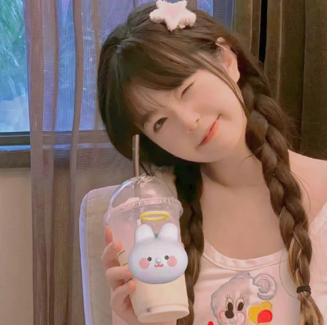 她赤脚走过荆棘地